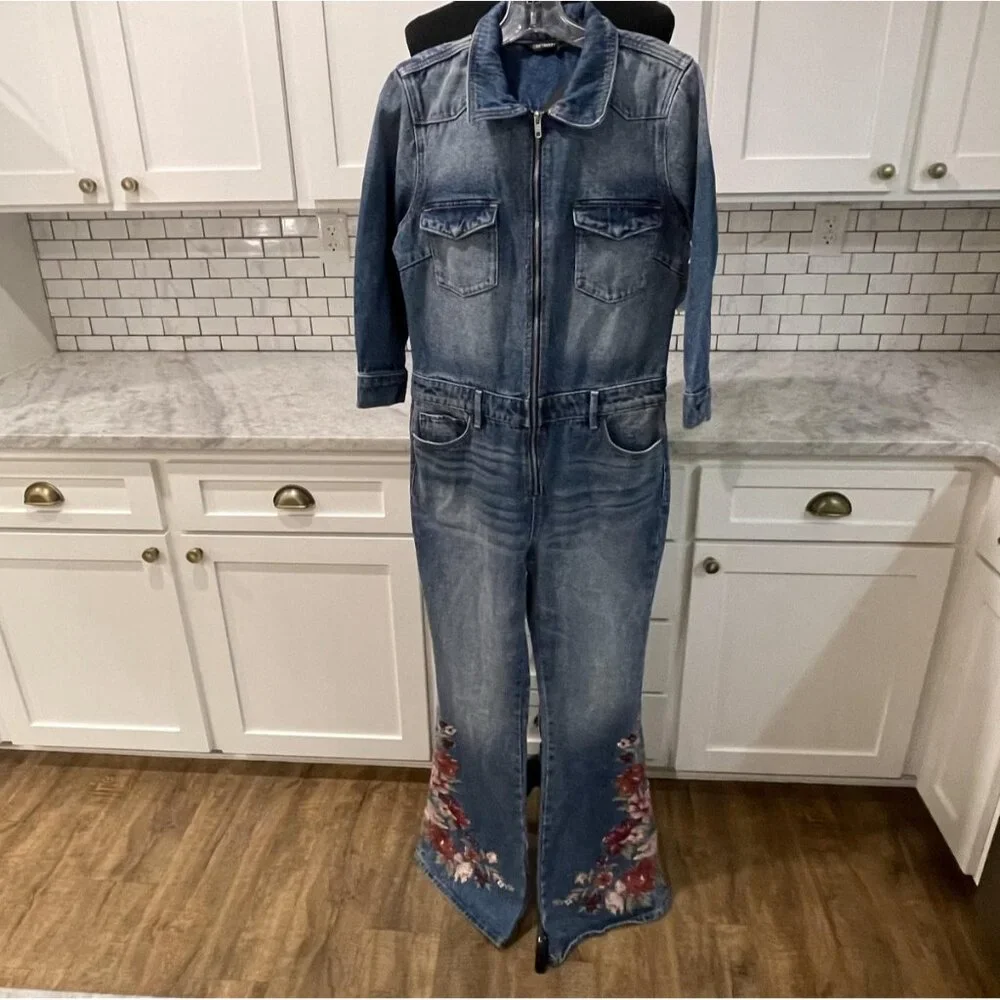 Free People Driftwood Jumpsuit Womens Medium NWT Embroidered Denim Wash Flared - Picture 2 of 10